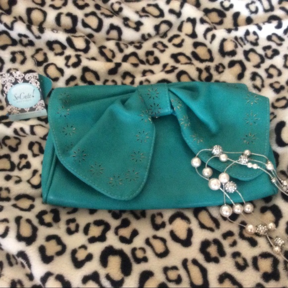 So Sweet Boutique teal clutch - Picture 1 of 8